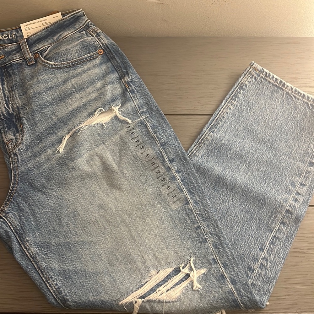 NWT American Eagle Destructive Jean